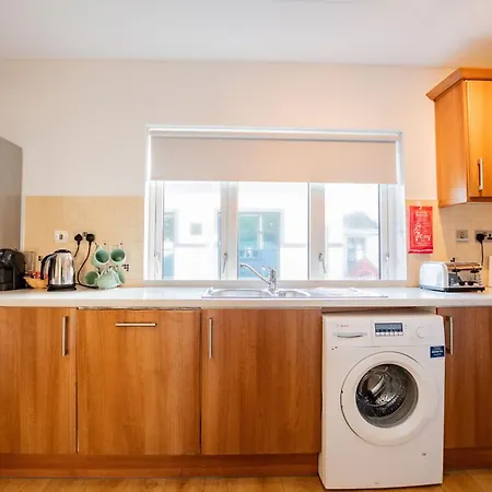 Latin Quarter Rest *