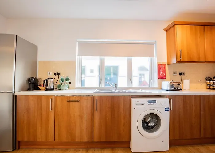 Latin Quarter Rest *