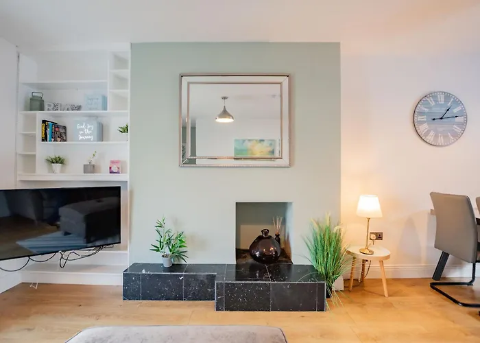 Latin Quarter Rest *